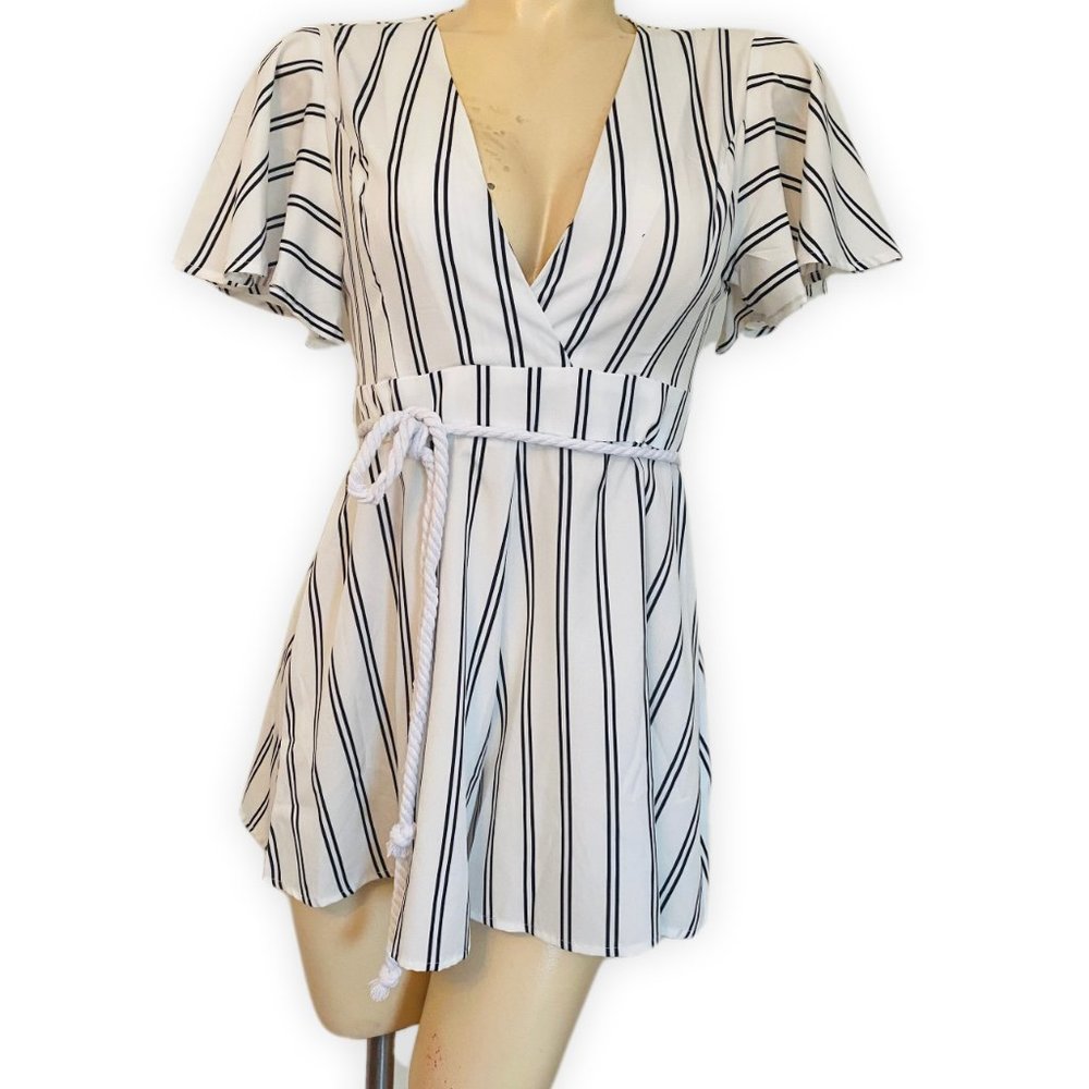 White Striped Romper Belted V Neck Summer Casual Vacation Outfit M - Picture 2 of 7